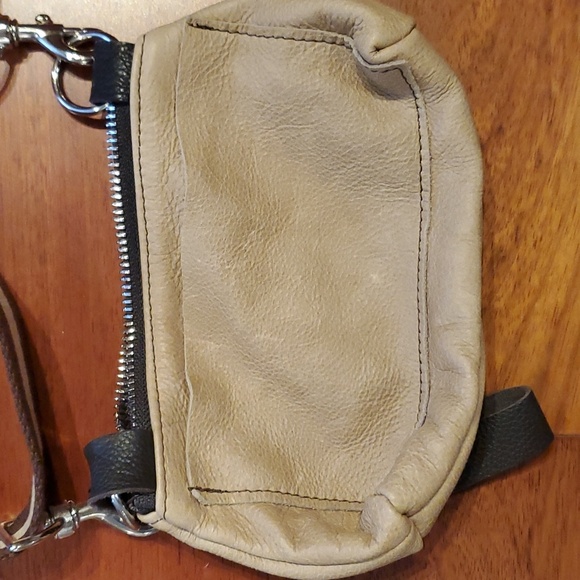 Lynn Tallerico's body bag - Picture 2 of 4